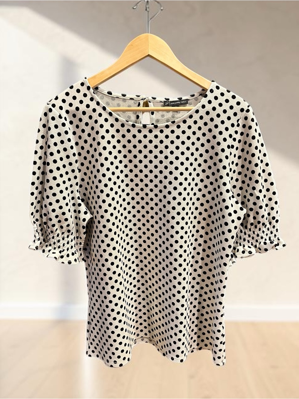 Adrianna Papell Black & White Polka Dot Puff Sleeve Blouse (EUC)